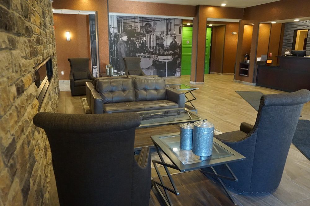 Cobblestone Hotel & Suites - Chippewa Falls Zewnętrze zdjęcie
