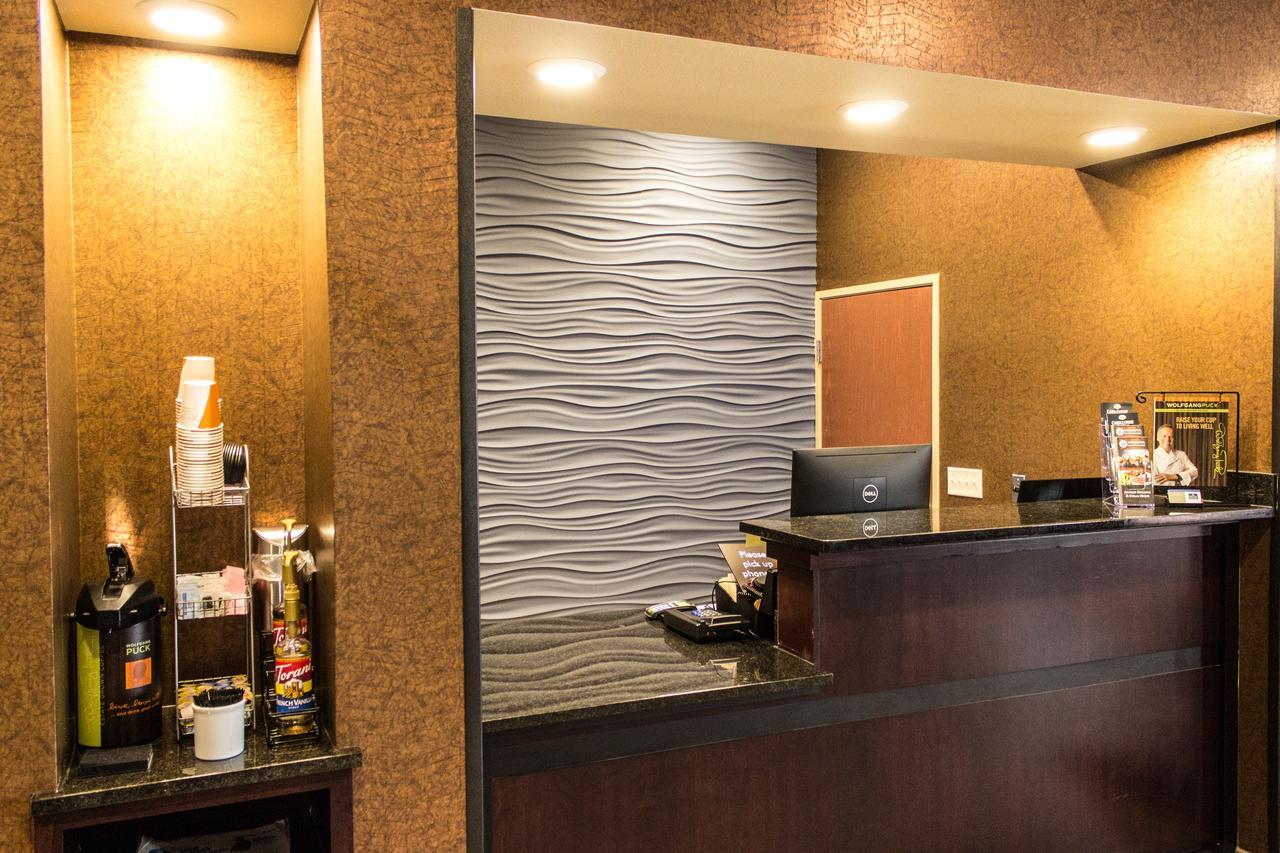 Cobblestone Hotel & Suites - Chippewa Falls Zewnętrze zdjęcie
