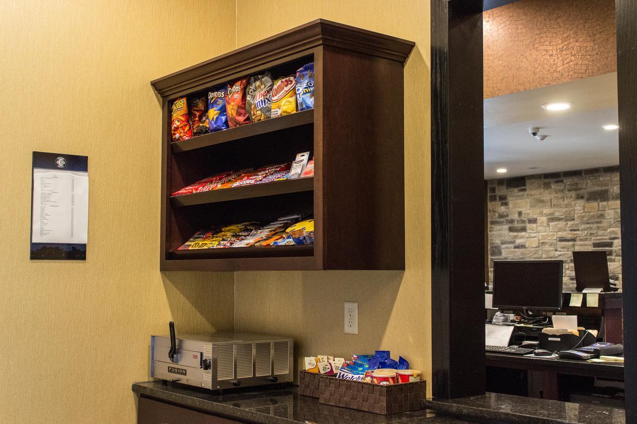 Cobblestone Hotel & Suites - Chippewa Falls Zewnętrze zdjęcie