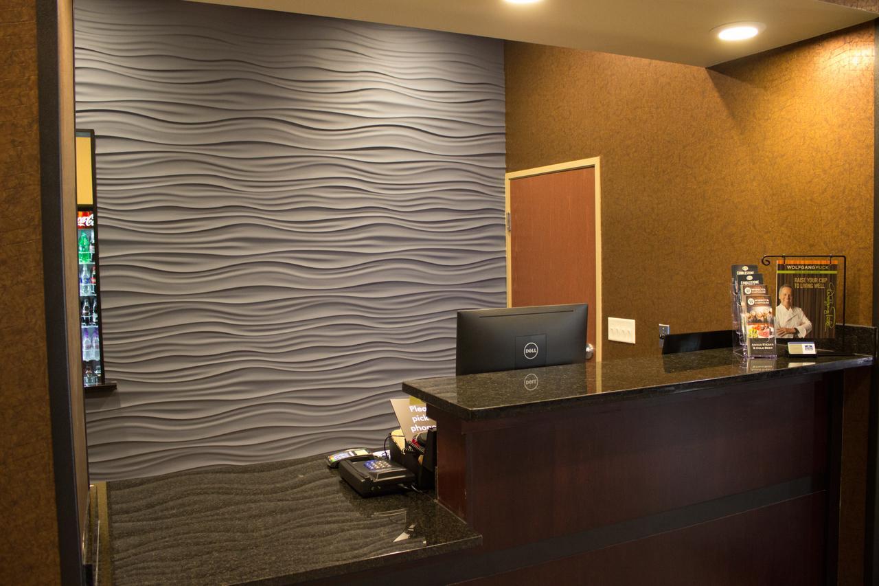 Cobblestone Hotel & Suites - Chippewa Falls Zewnętrze zdjęcie
