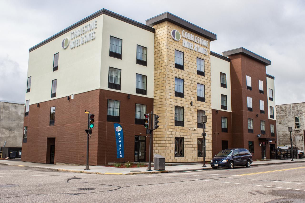 Cobblestone Hotel & Suites - Chippewa Falls Zewnętrze zdjęcie
